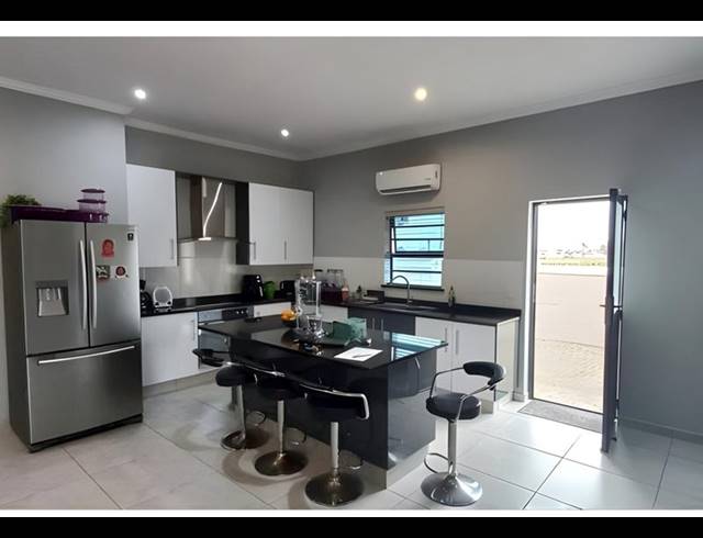 3 BEDROOM HOUSE FOR SALE IN ADMIRALS PARK